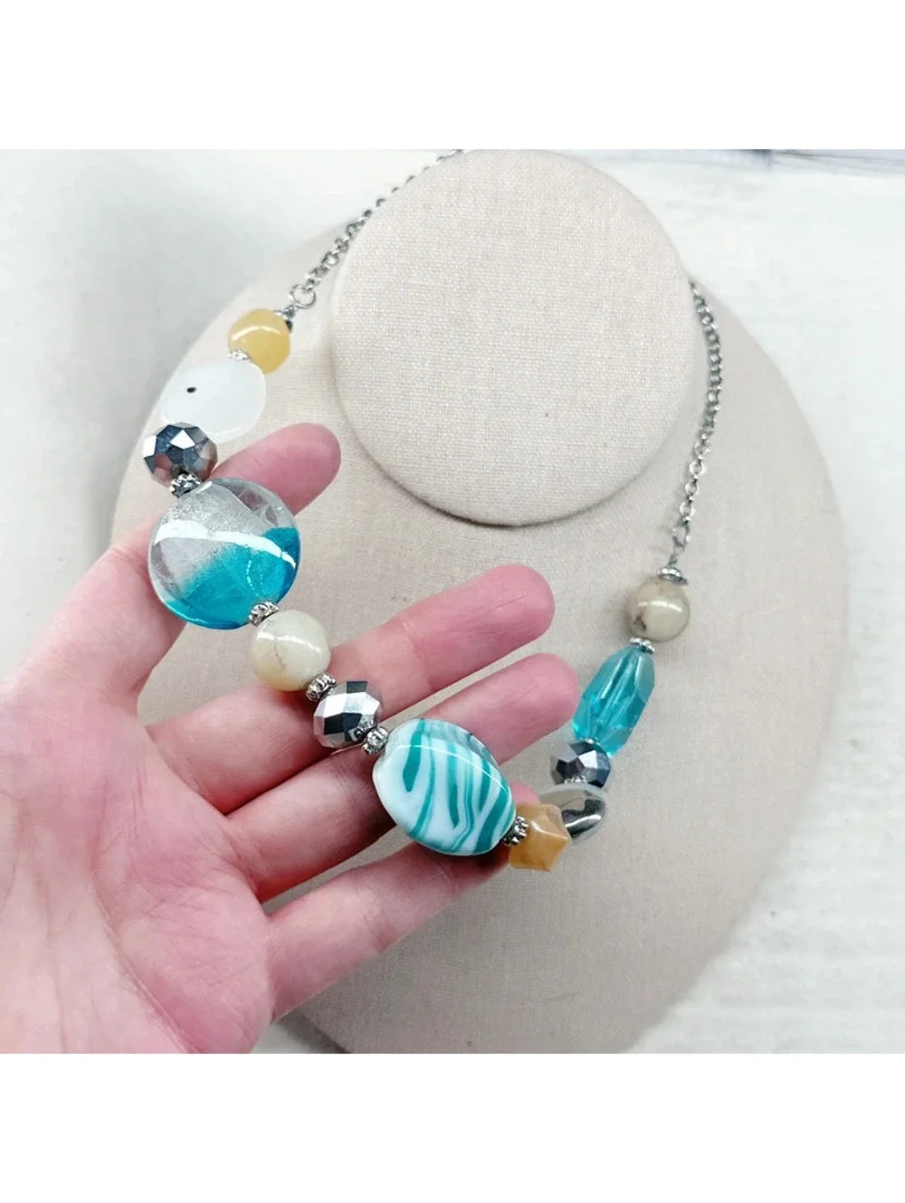 3002u. Teal Beachy Art Glass Bracelet
